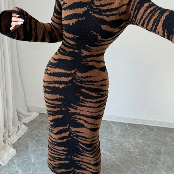 Coffee Brown Elegant Women's Round Neck Long Sleeve Bodycon Dress - Picture 4 of 7